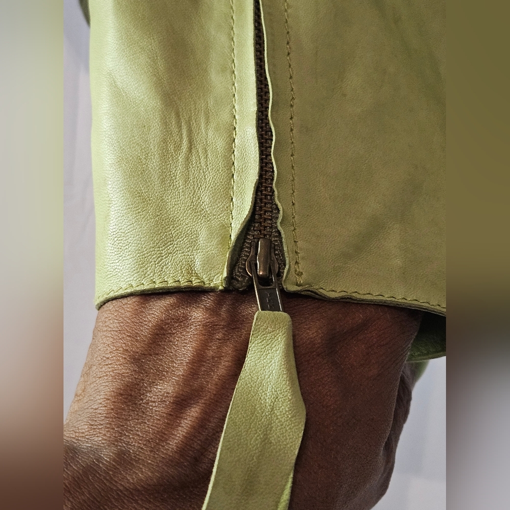 MARGARET GODFREY/St. John Olive Green Leather Zip Front Lined Jacket Size 6 - Picture 8 of 11